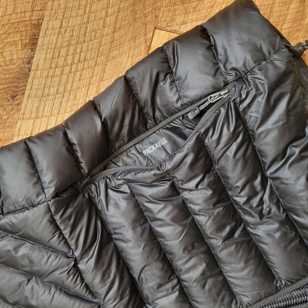 Women's Black Puffer Jacket - Picture 4 of 10
